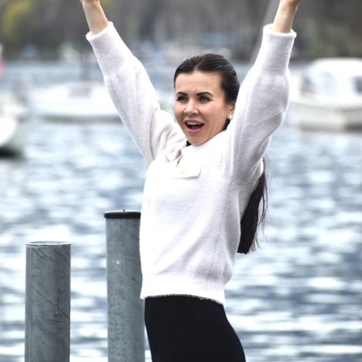 Ava Thompson - Founder of Willow Mint Ripple